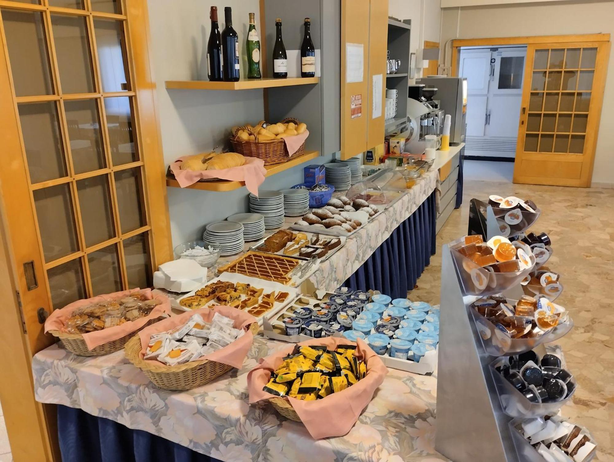 Hotel Irene Riccione Kültér fotó