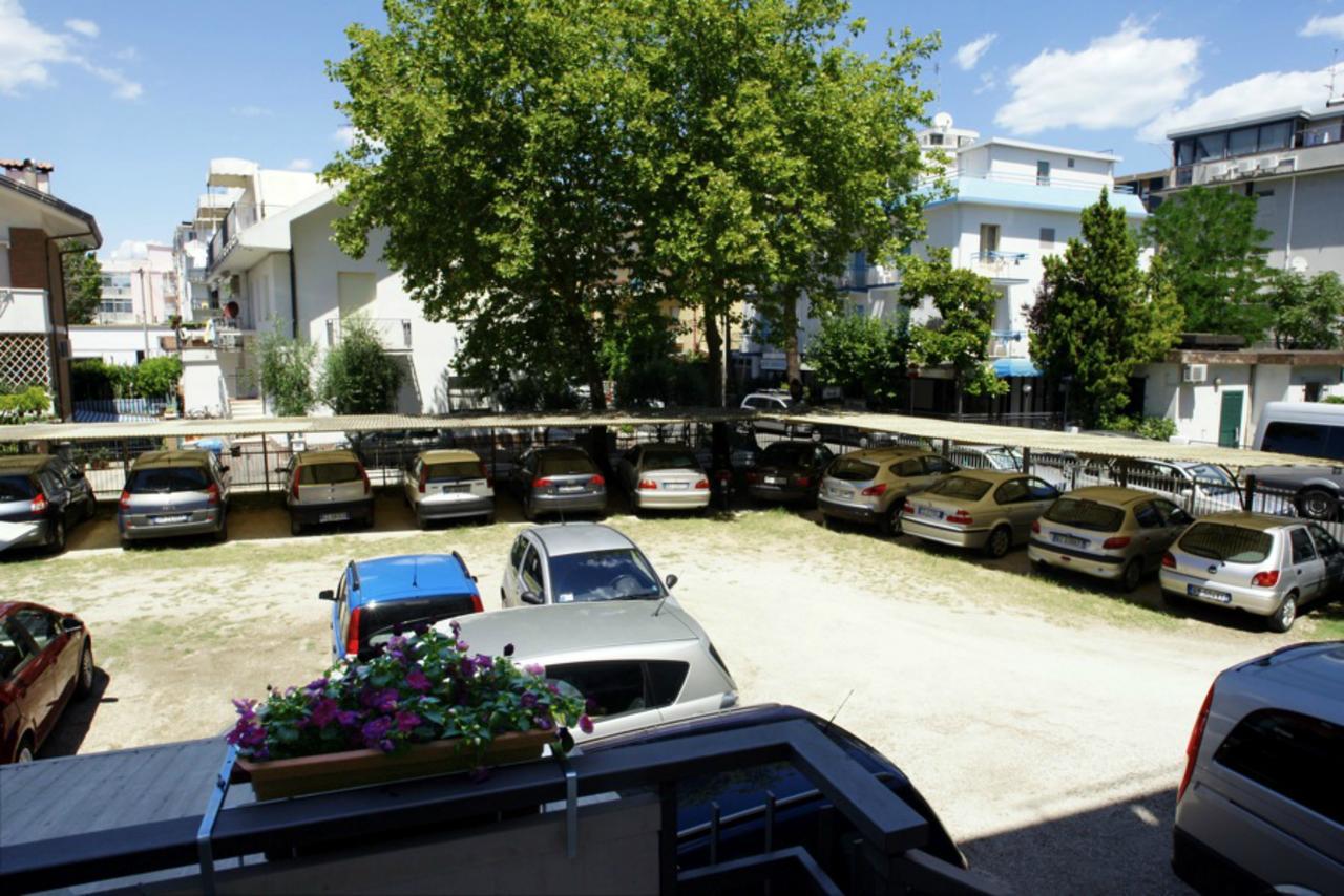 Hotel Irene Riccione Kültér fotó